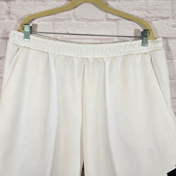 W Adidas Men's Future Icons Badge of Sport Sweat Shorts Size XL Casual IC3738 - Picture 2 of 11